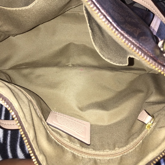 ❌SOLD❌ Authentic coach purse - Picture 3 of 4