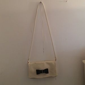 Clutch and side purse into one