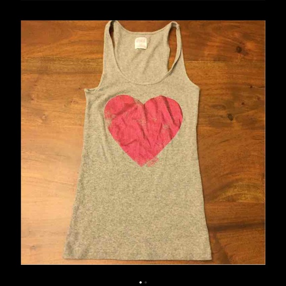 VS grey tank