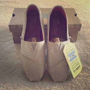 NEW TOMS Classic White Silver Leather Scales