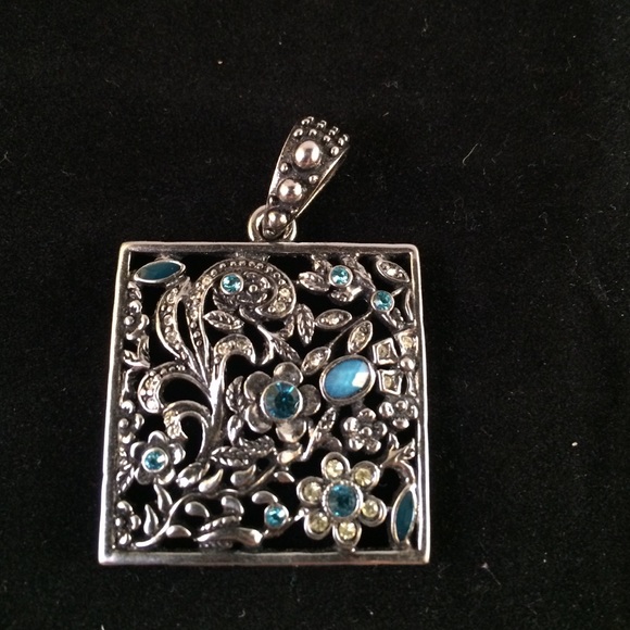 Lia Sophia "Flourish" slide / pendant