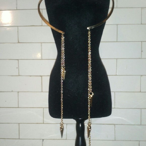 Gold hanging spike collar necklace
