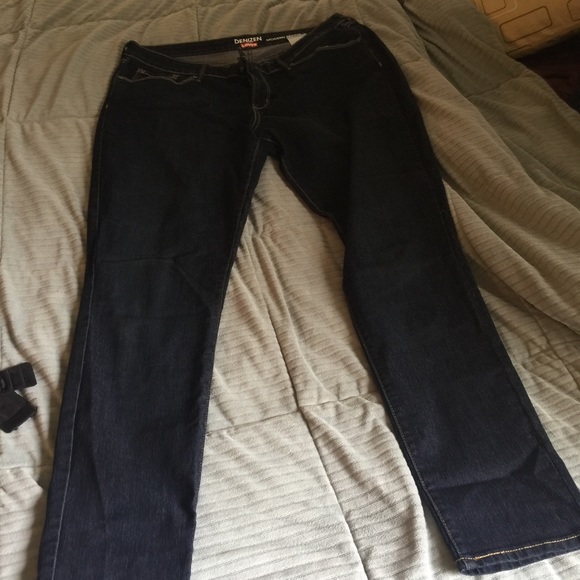 Size 16 Levi's jeans