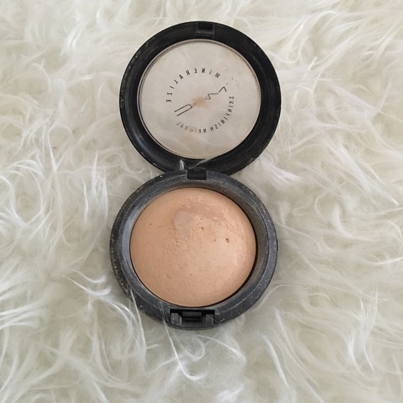 Authentic Mac Cosmetics skinfinish mineralize powd