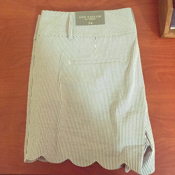 Ann Taylor Seersucker Scalloped Shorts