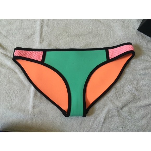 Triangl bikini - Picture 3 of 4