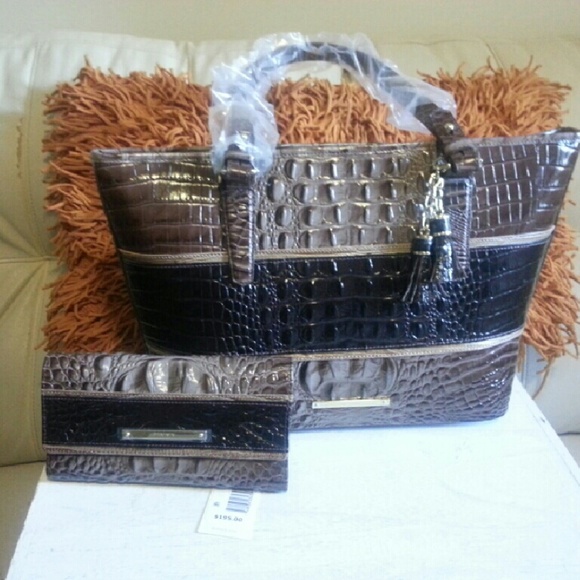 Brahmin ew top zip tote. Items can besold separate