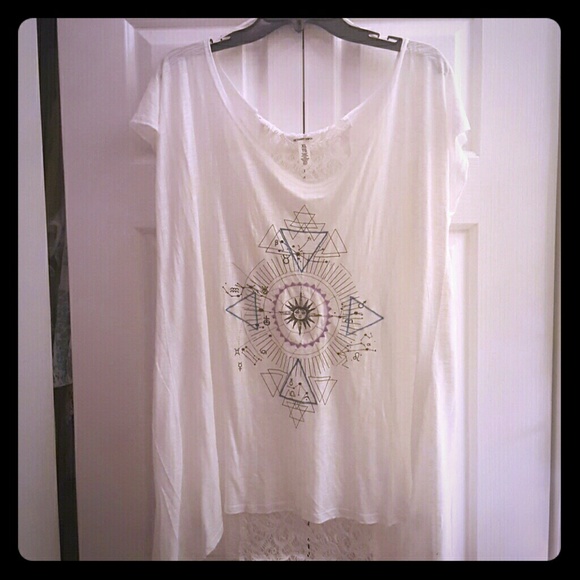 Bethany Mota tee-shirt
