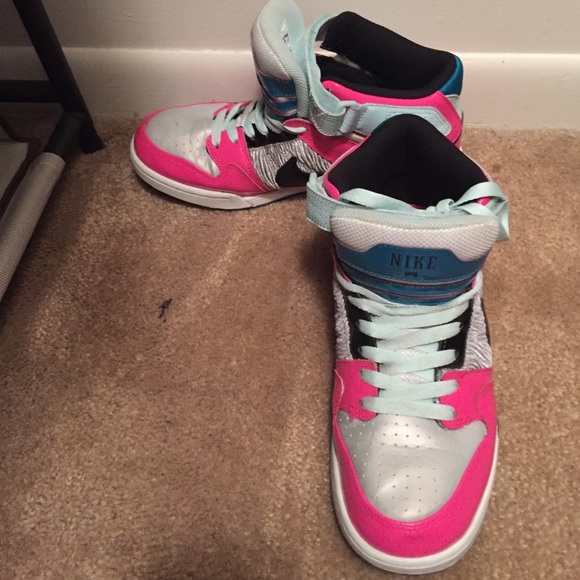 Nike high top shoes