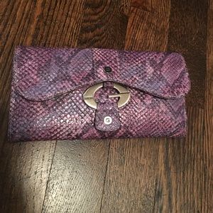 Guess wallet