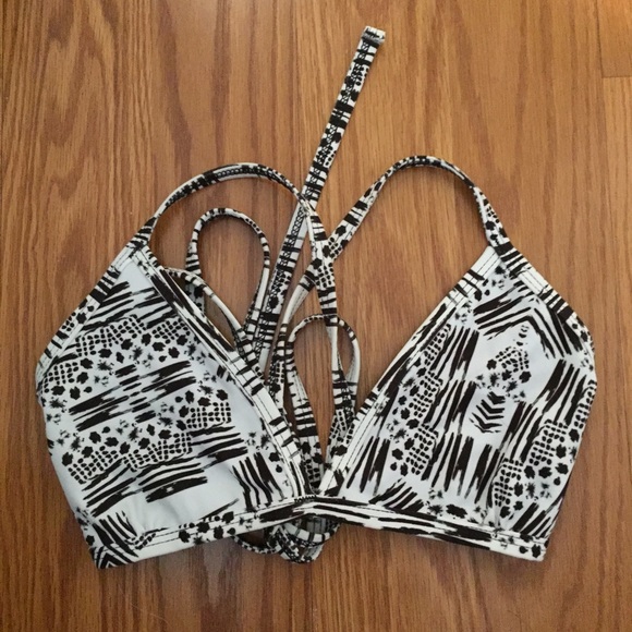 Jolyn triangle top