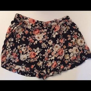 LA Hearts Loose, Floral Print Shorts Size XS