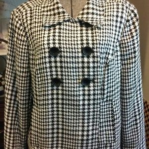 Houndstooth light weight jacket, double button
