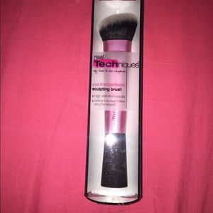 Real techniques sculpting brush