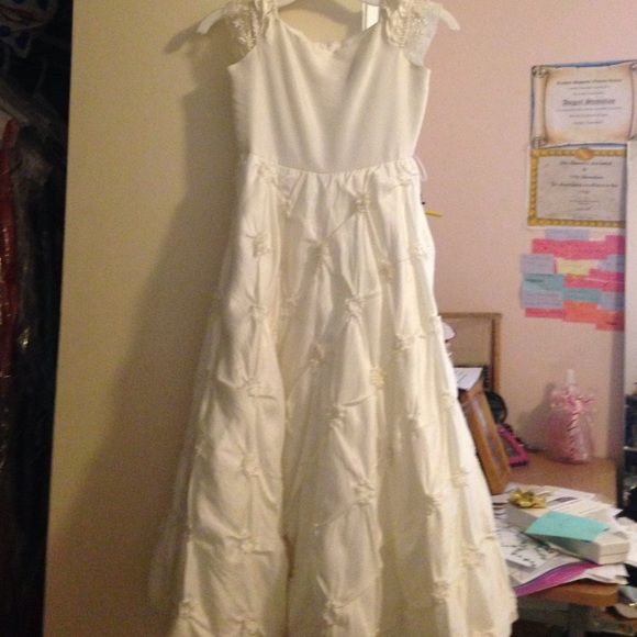 Ivory flower girl gown - Picture 1 of 4