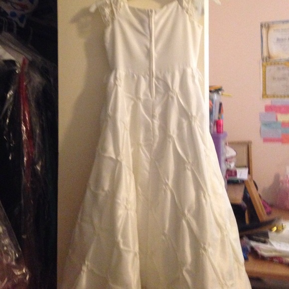 Ivory flower girl gown - Picture 2 of 4