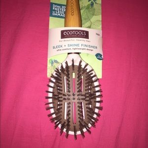 Ecotools sleek+shine finisher