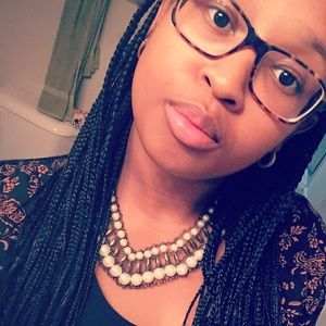 Meet your Posher, Akele