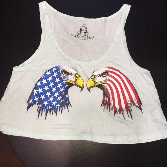 4th of July crop tee 🇺🇸 ORDER TODAY!