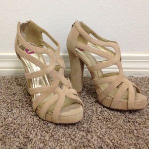 Elaine Turner Jaclyn Heel