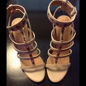 Brand new Gianni Bini strappy heels 💗💗💗