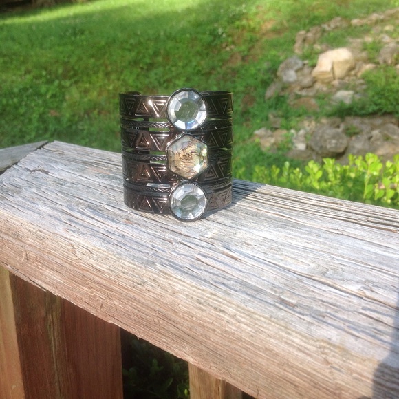 Cuff bracelet - Picture 2 of 4