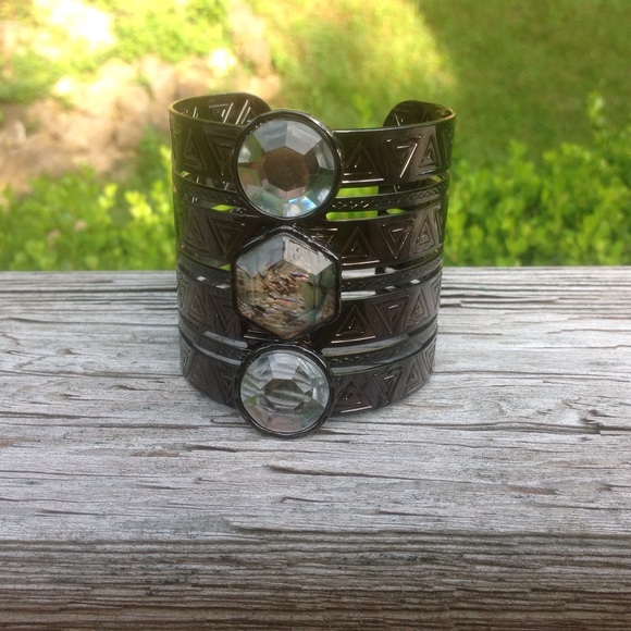 Cuff bracelet - Picture 3 of 4