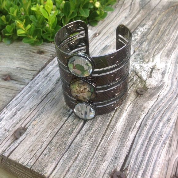 Cuff bracelet - Picture 4 of 4