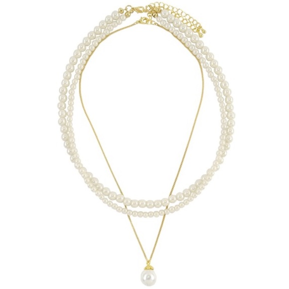 🎉2x HP🎉 Wendy Pearl Necklace