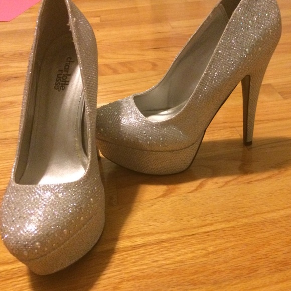 High heels - Picture 2 of 3