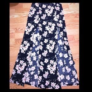 Floral skirt 🌞🌸🌺🌻