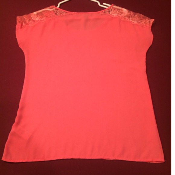 Pink blouse - Picture 2 of 4