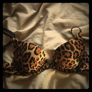 Maidenform Leopard Print Push-Up Bra 32A