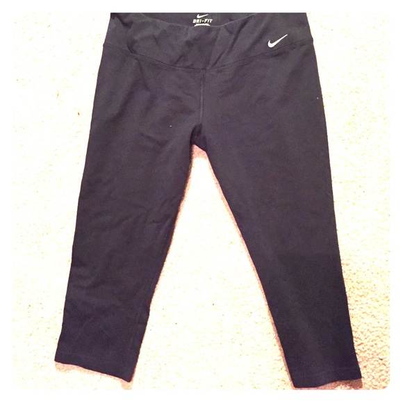 Nike Dri-Fit cropped leggings