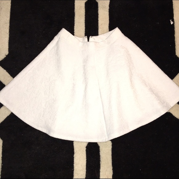 White lace skirt, new! Never been worn!