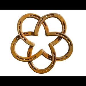 Meet your Posher, Leslie