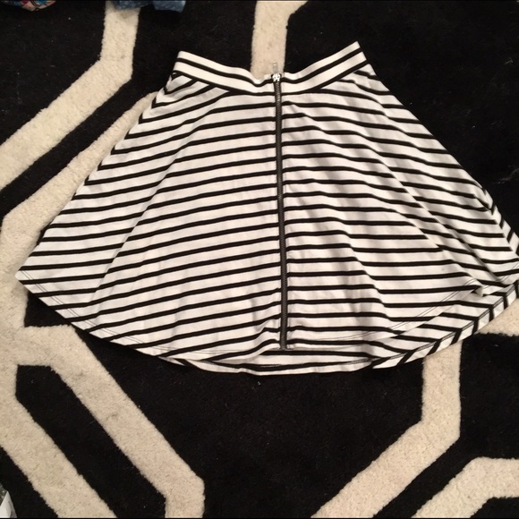 Black and white striped skirt with zipper up front