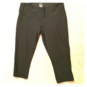 Nike Dri-Fit cropped legging