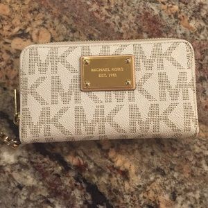 MK wristlet