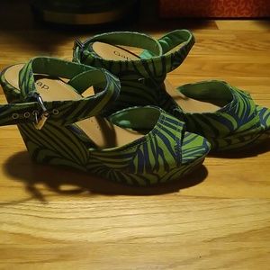 Wedge shoes size 8 but fit like a 7