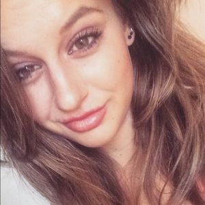 Meet your Posher, Molly