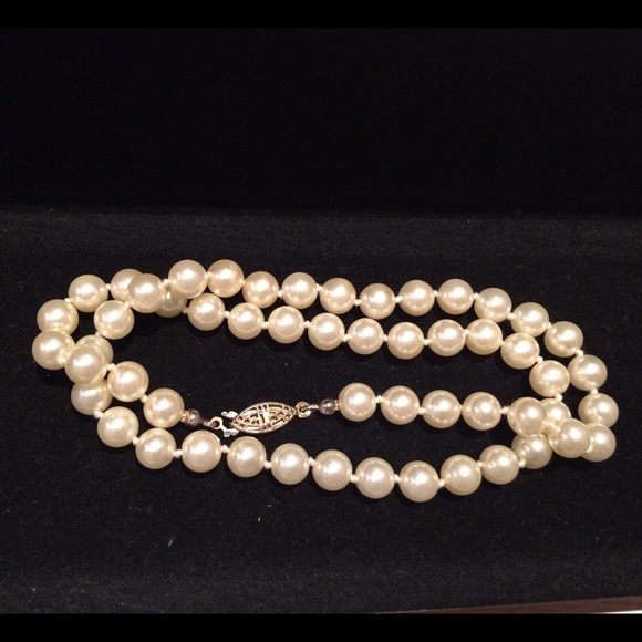 Pearl necklace