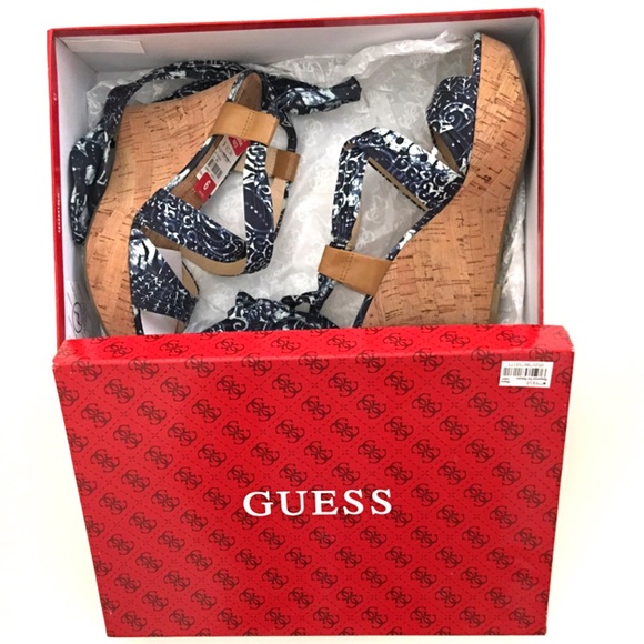 GUESS Wedges - Picture 3 of 4