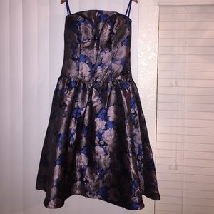 Floral print strapless dress