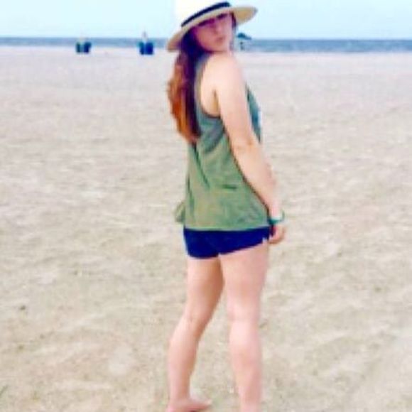 Meet your Posher, Dana