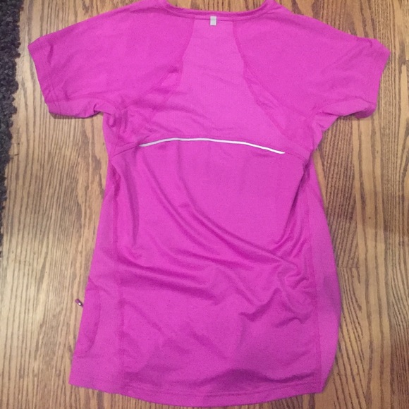 Workout Tops - Picture 2 of 3