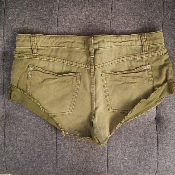 Free People Irreplaceable Cutoff Short - Picture 4 of 5