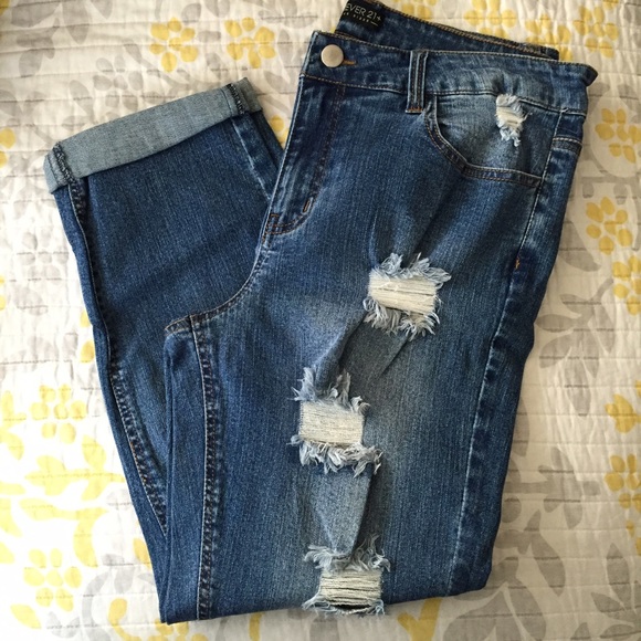 Distressed Boyfriend Jeans