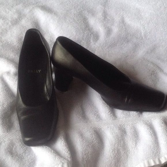 Pump shoes