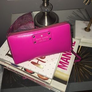 Kate Spade Wellesley Snapdragon Wallet